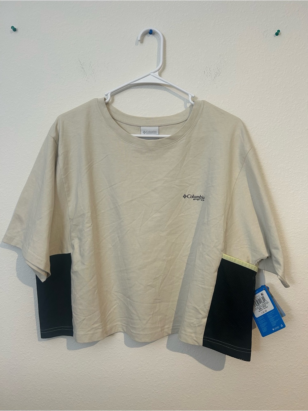 Columbia Beige Short-Sleeve Tee with Black Side Panels